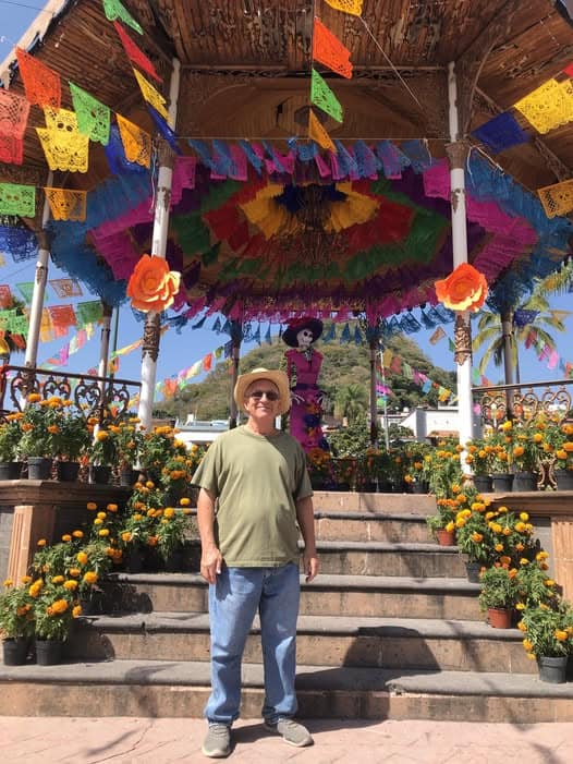 Our client Gene W. in Ajijic Plaza